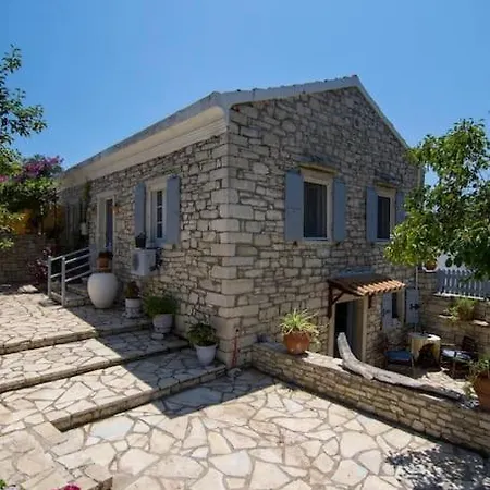 Thodoros Sleeps 6 Сasa de vacaciones